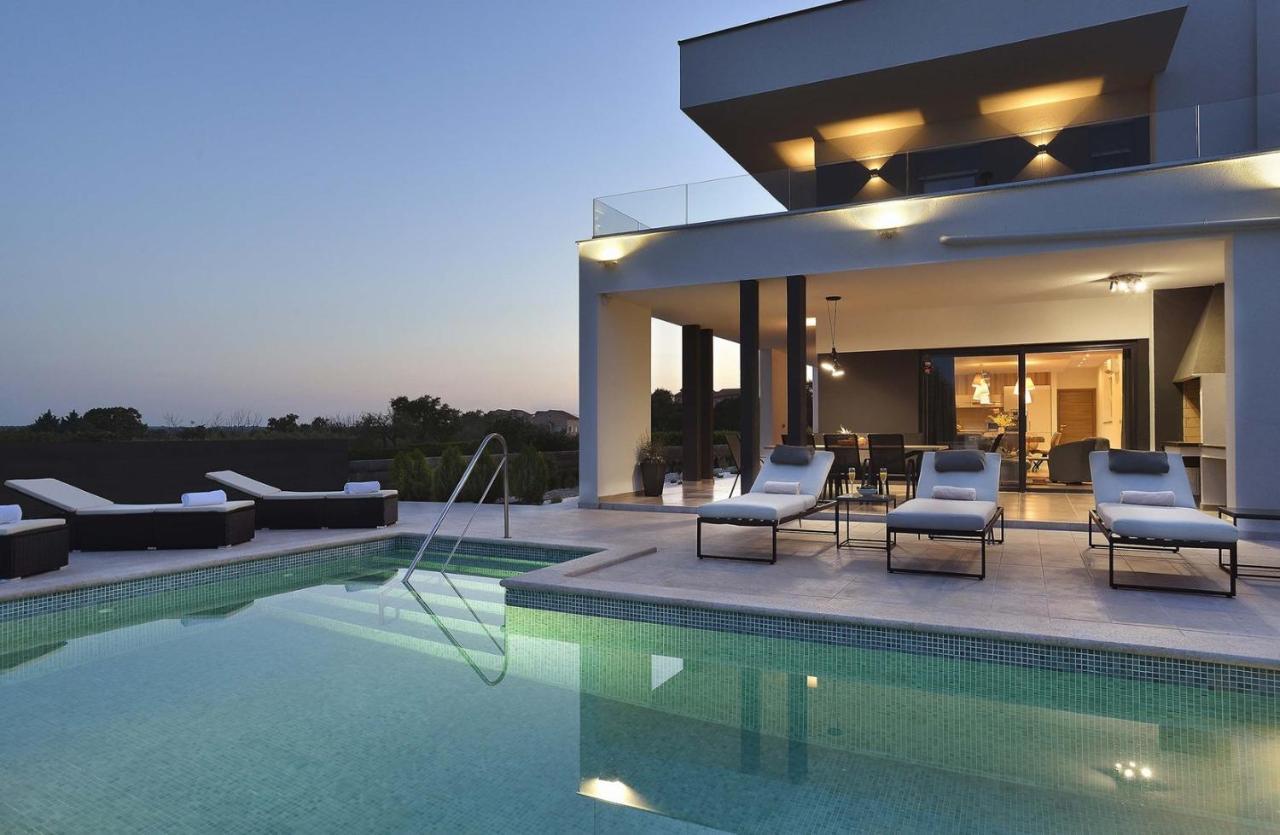 Villa Una